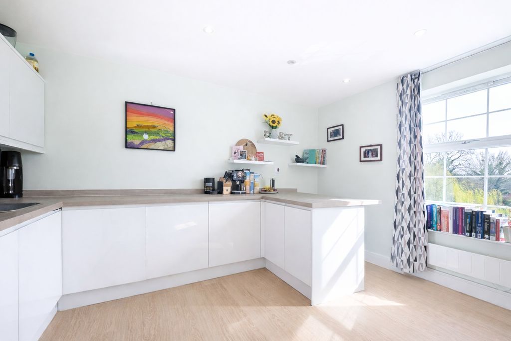 38 Station Road Loudwater